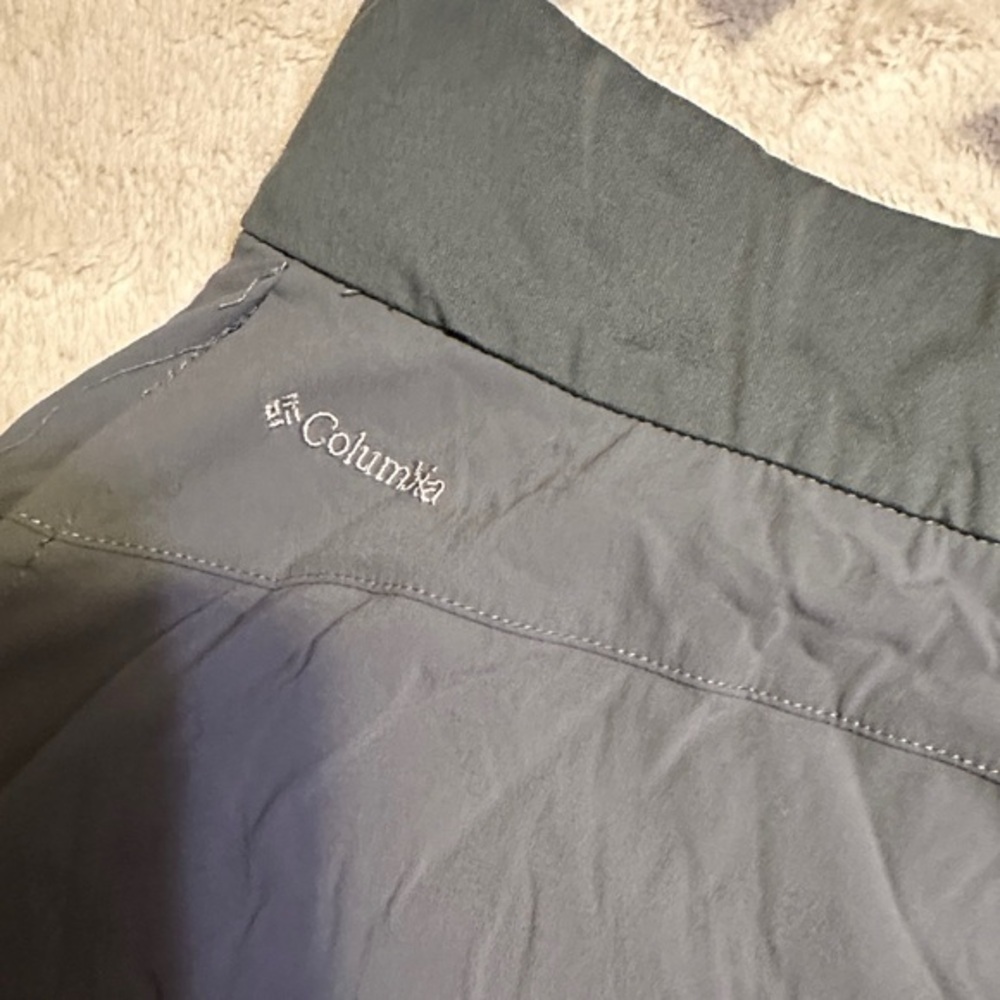 Columbia Charcoal Gray Performance skirt